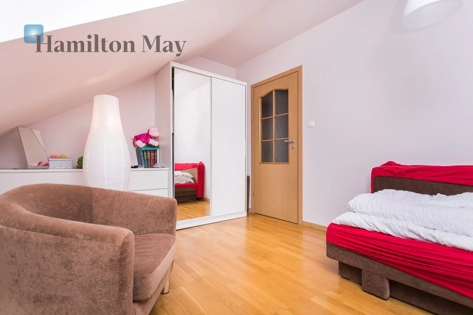 Region: Bronowice Subregion: Bronowice Małe Level: -9 Price: 10000 PLN Bedrooms: 5 Bathrooms: 2 - slider