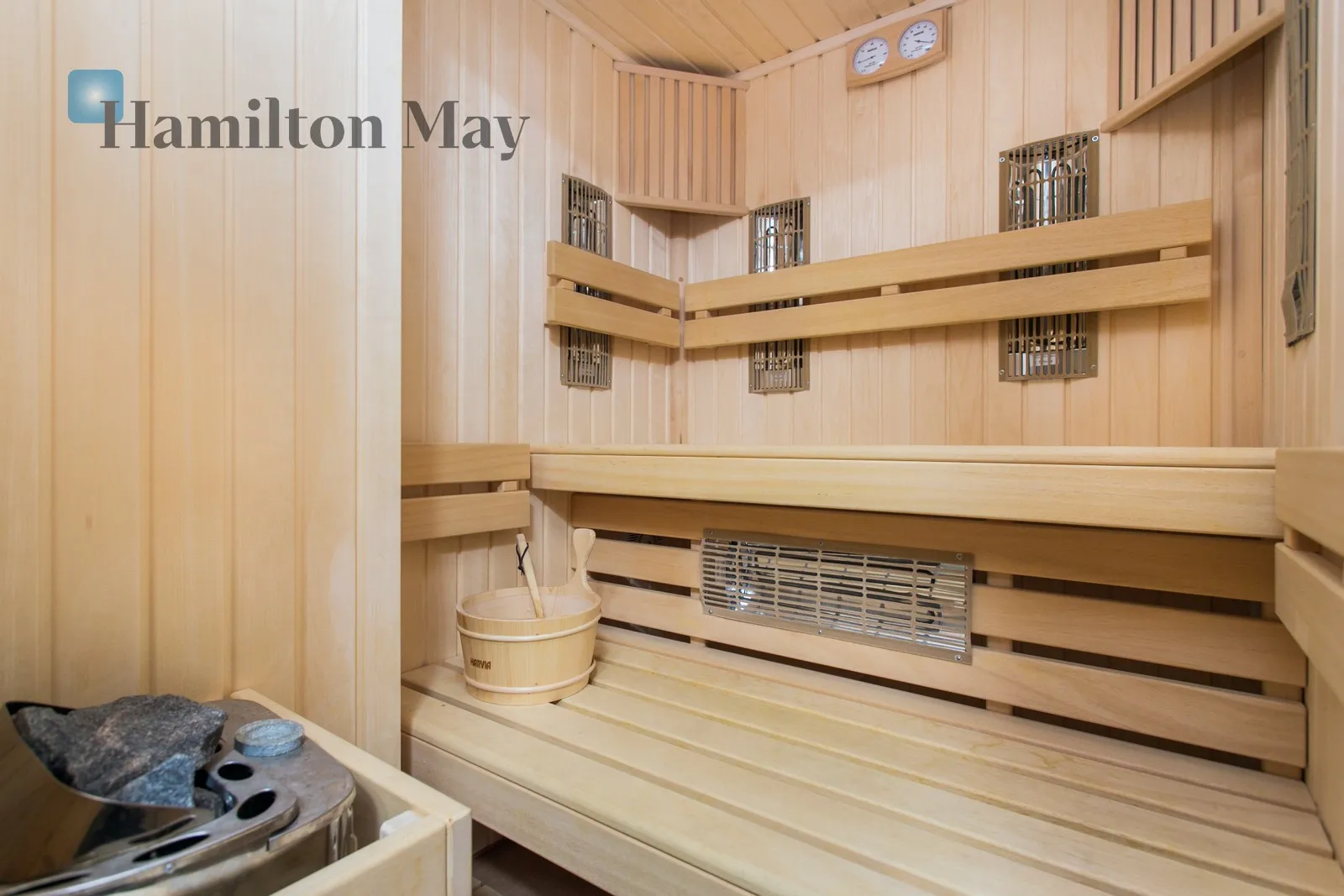 Subregion: Bronowice Małe Level: -9 Price: 10000 PLN Bedrooms: 5 - slider