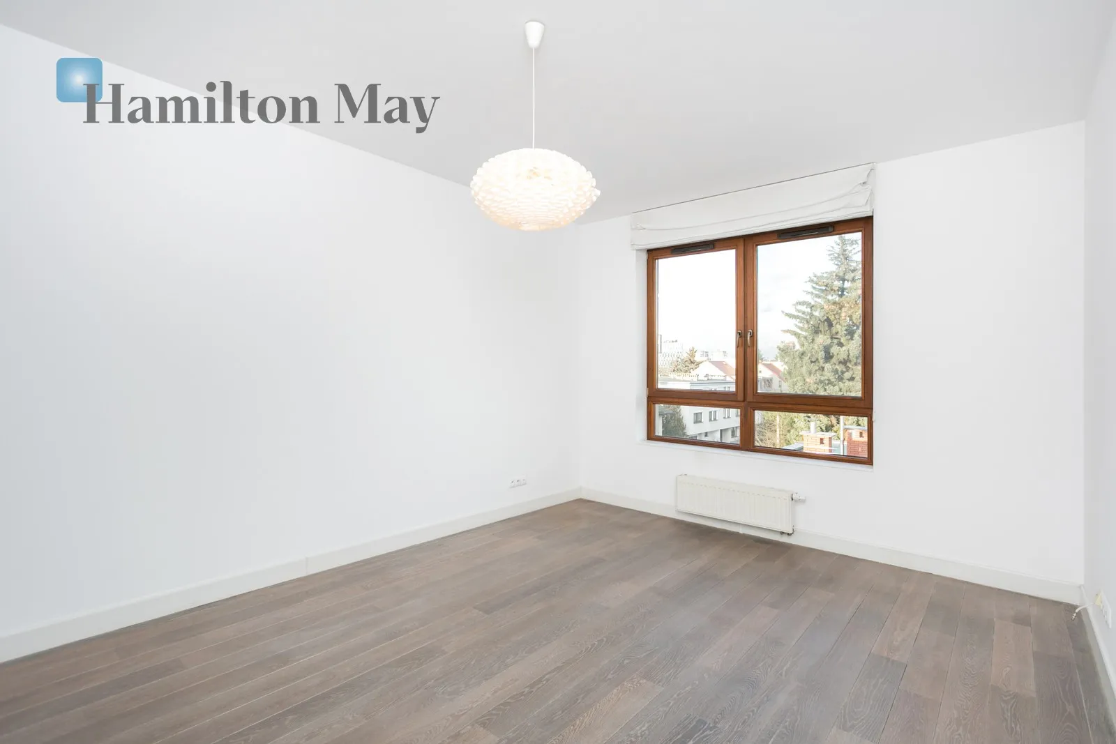 Subregion: Służew Distance to centre: 6.02 km Level: 3 Price: 16500 PLN Bedrooms: 4 Bathrooms: 4 - slider