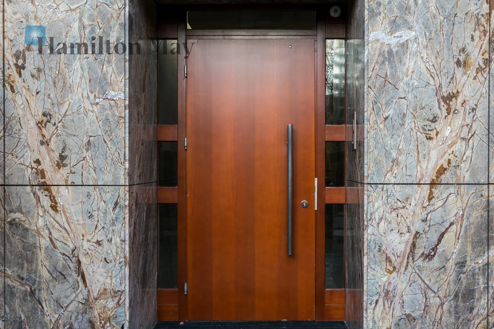 Subregion: Służew Distance to centre: 6.02 km Level: 3 Price: 16500 PLN Bedrooms: 4 - slider