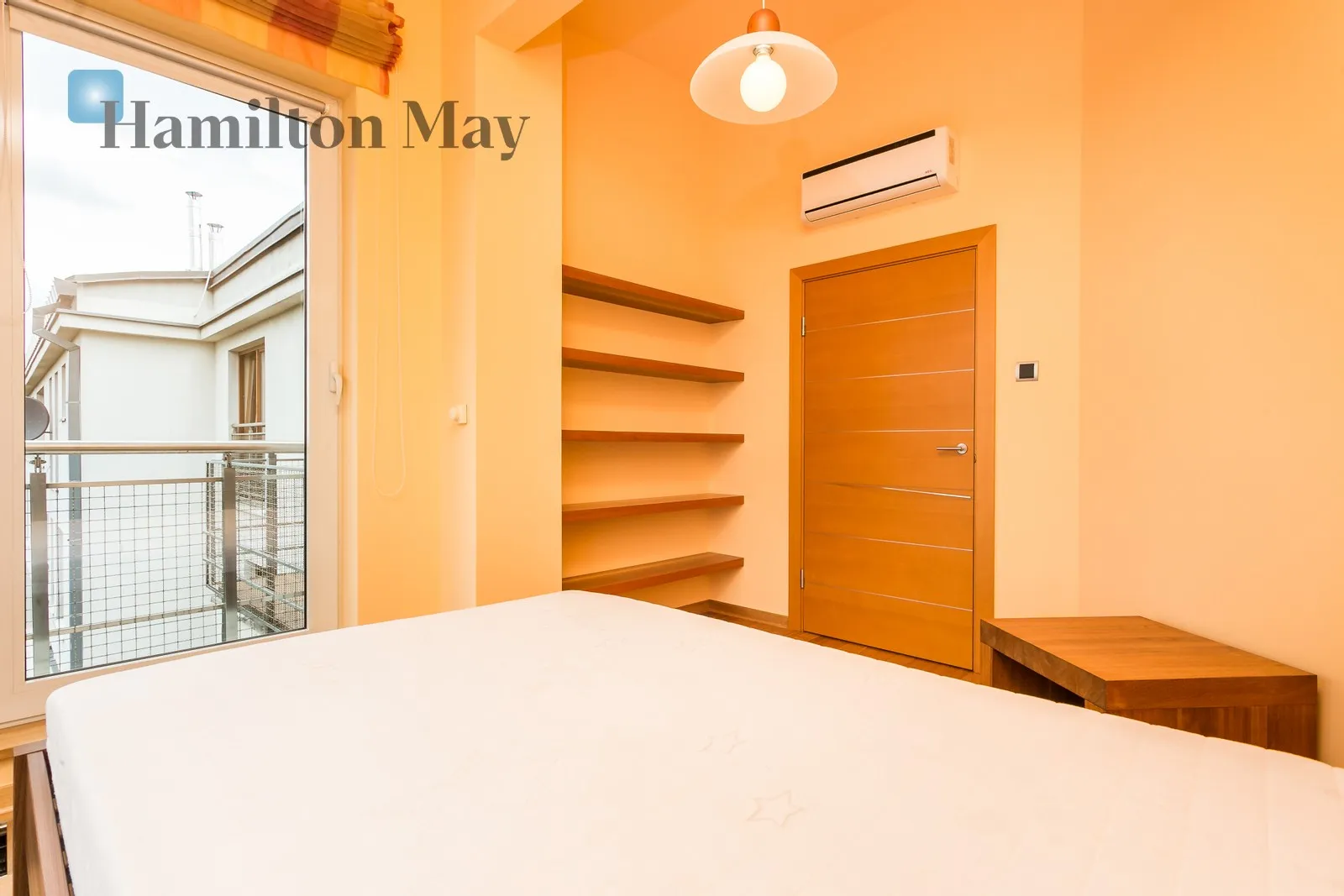 Subregion: Stary Mokotów Distance to centre: 3.29 km Level: 7 Price: 15000 PLN Bedrooms: 3 Bathrooms: 2 - slider