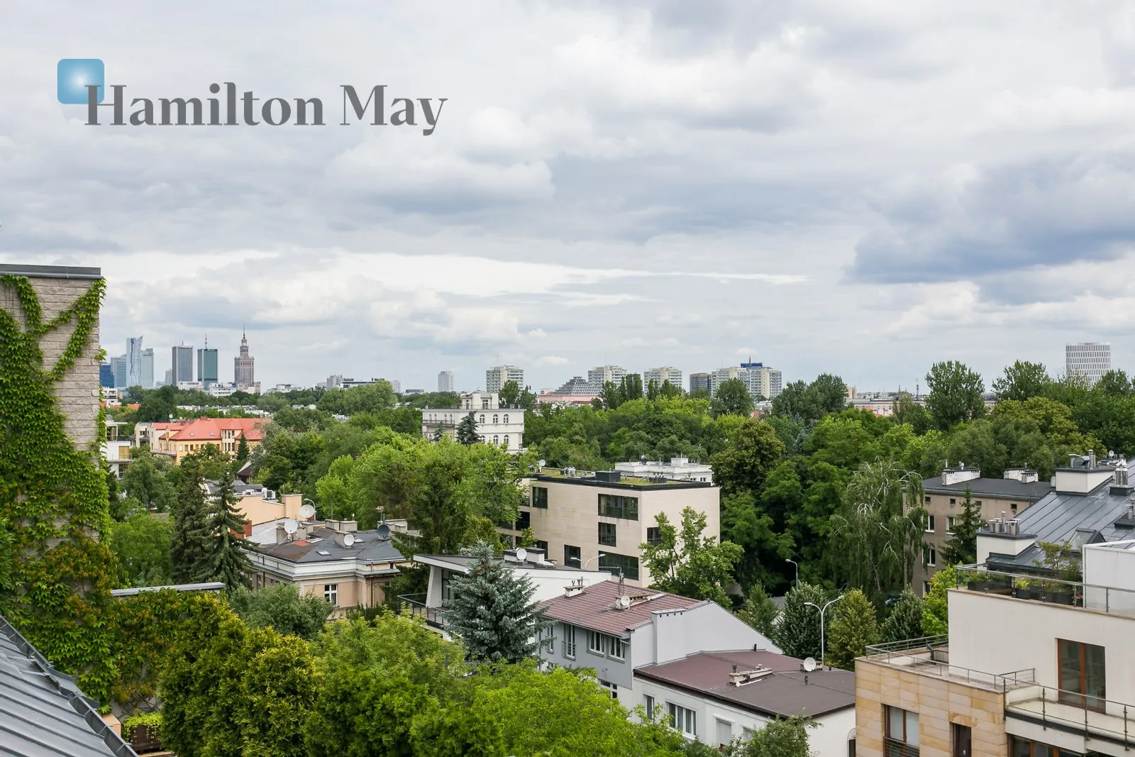 Price: 15000 PLN Bedrooms: 3 Bathrooms: 2 Size: 140m2 Price/m2: 107 PLN - slider