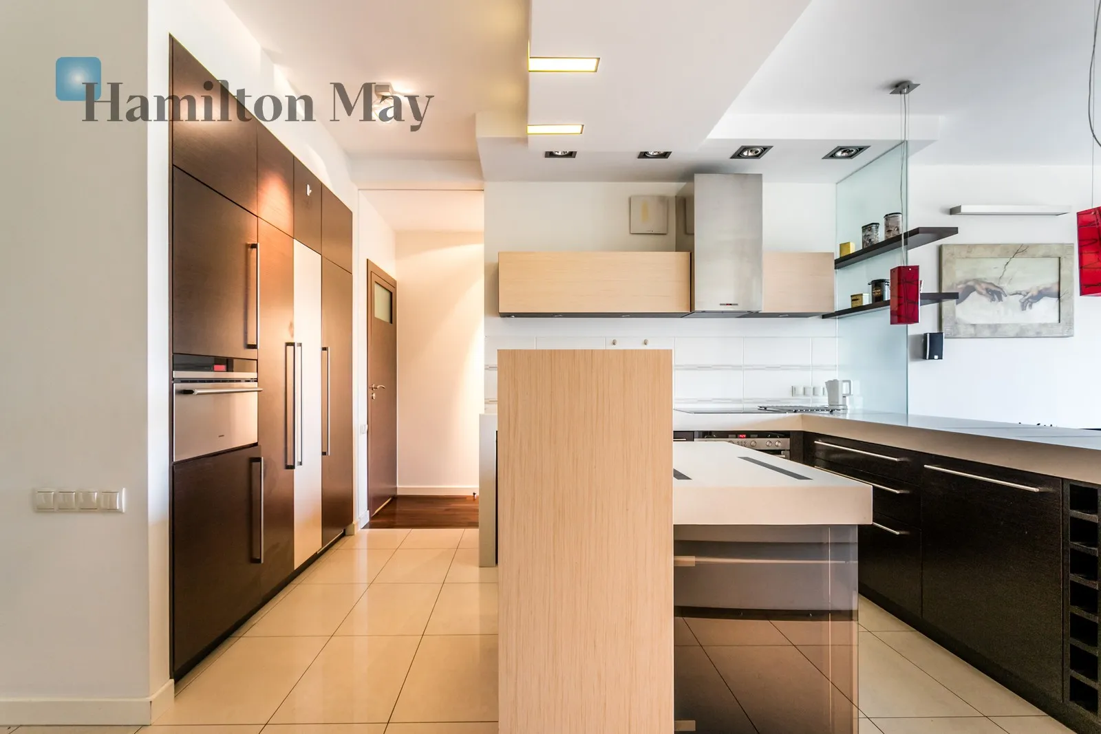 Region: Mokotów Subregion: Stary Mokotów Distance to centre: 3.46 km Level: 3 Price: 7200 PLN Bedrooms: 2 Bathrooms: 2 Size: 90m2 Price/m2: 80 PLN - slider