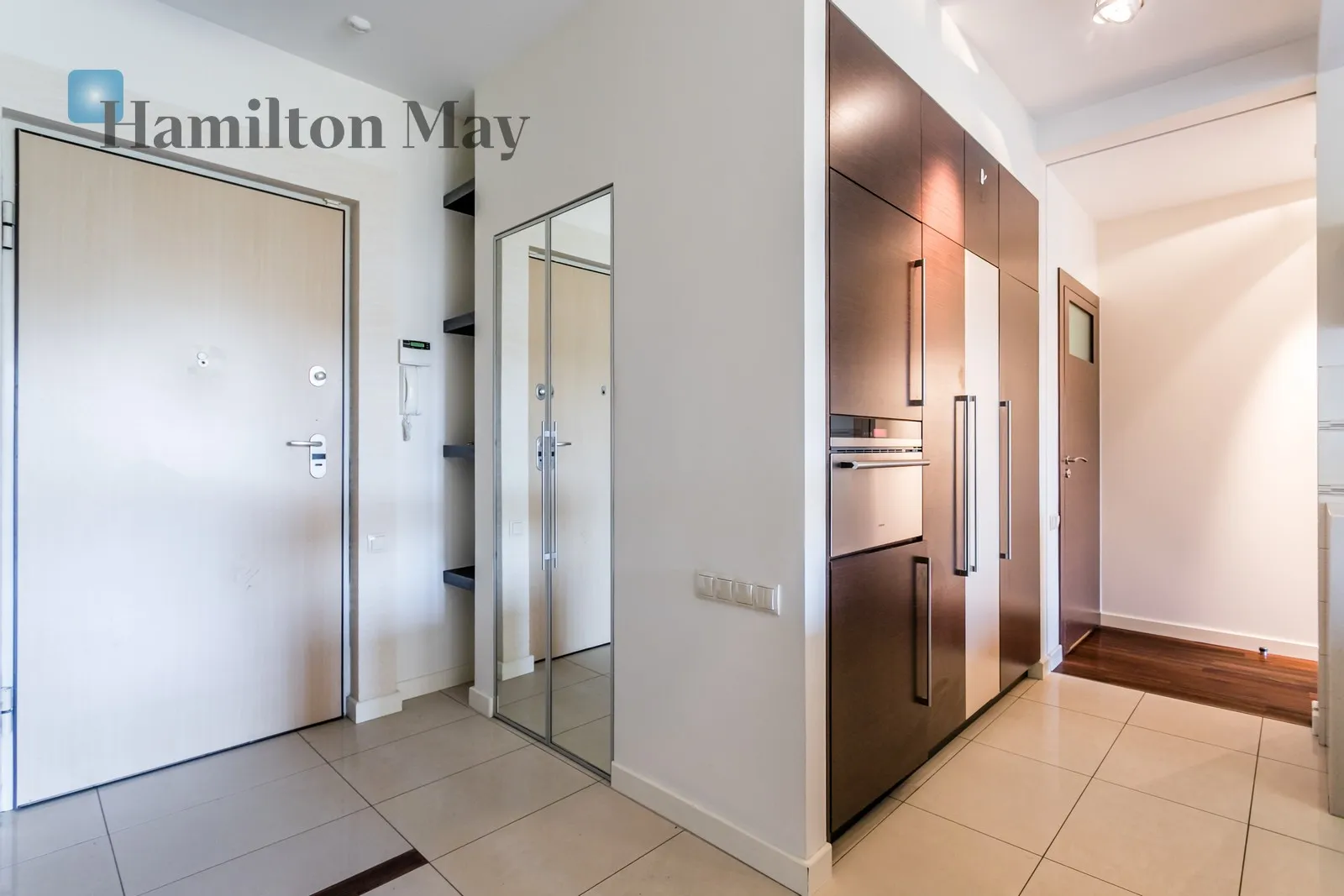 Subregion: Stary Mokotów Distance to centre: 3.46 km Level: 3 Price: 7200 PLN Bedrooms: 2 Bathrooms: 2 Size: 90m2 - slider