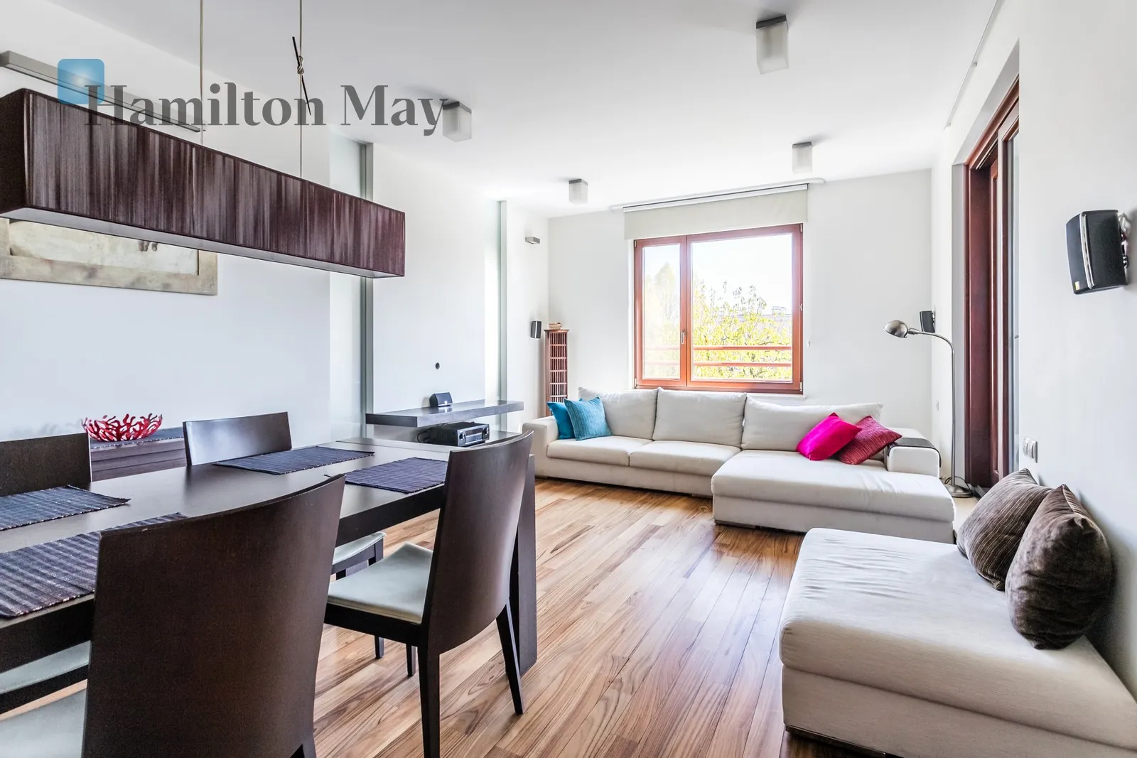 City: Warszawa Street: Wiktorska Region: Mokotów Subregion: Stary Mokotów Distance to centre: 3.46 km Level: 3 Price: 7200 PLN Bedrooms: 2 Bathrooms: 2 Size: 90m2 Price/m2: 80 PLN - slider