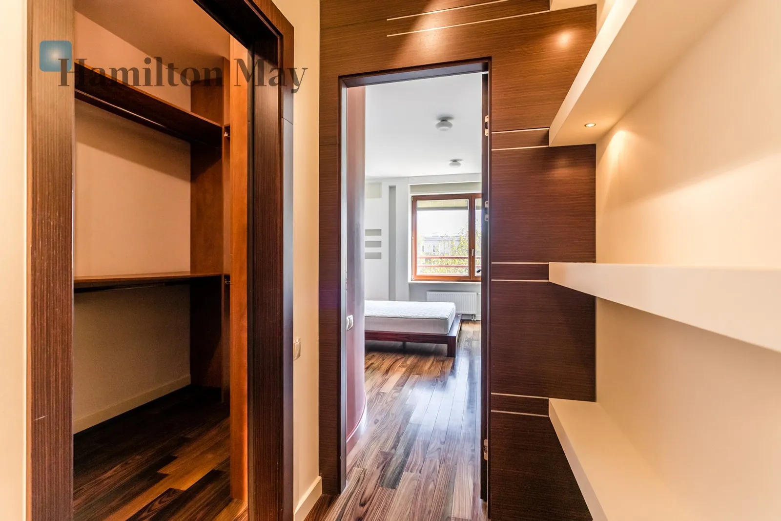 Region: Mokotów Subregion: Stary Mokotów Distance to centre: 3.46 km Level: 3 Price: 7200 PLN Bedrooms: 2 Bathrooms: 2 - slider