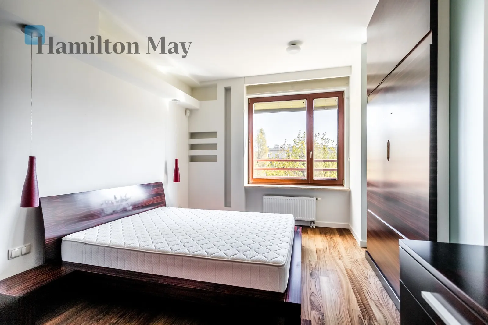 Subregion: Stary Mokotów Distance to centre: 3.46 km Level: 3 Price: 7200 PLN Bedrooms: 2 Bathrooms: 2 Size: 90m2 Price/m2: 80 PLN - slider