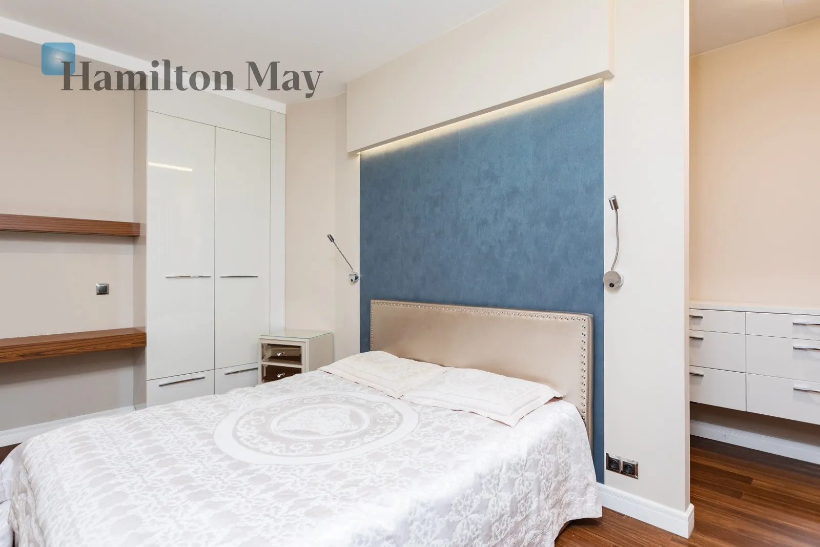 Region: Wola Subregion: Mirów Distance to centre: 1.99 km Level: 1 Price: 4500 PLN Bedrooms: 1 Bathrooms: 1 Size: 52m2 - slider