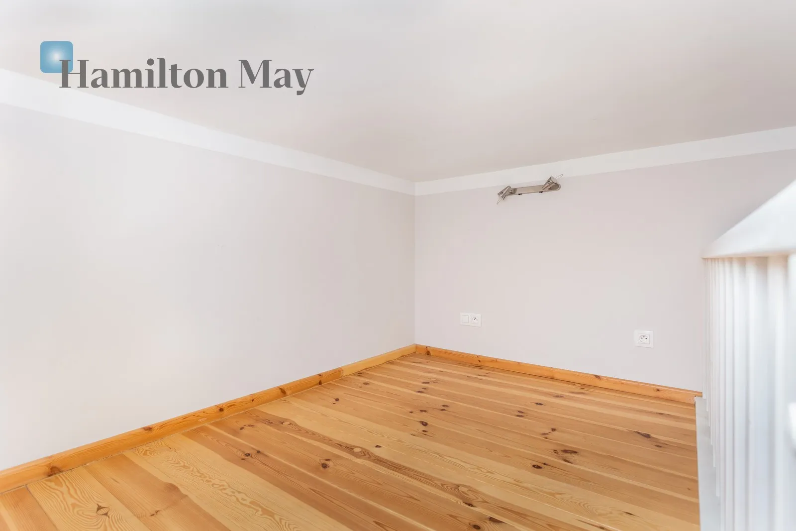 Subregion: Kazimierz Distance to centre: 1.51 km Level: 1 Price: 3700 PLN Bedrooms: 1 Bathrooms: 1 Size: 50m2 - slider