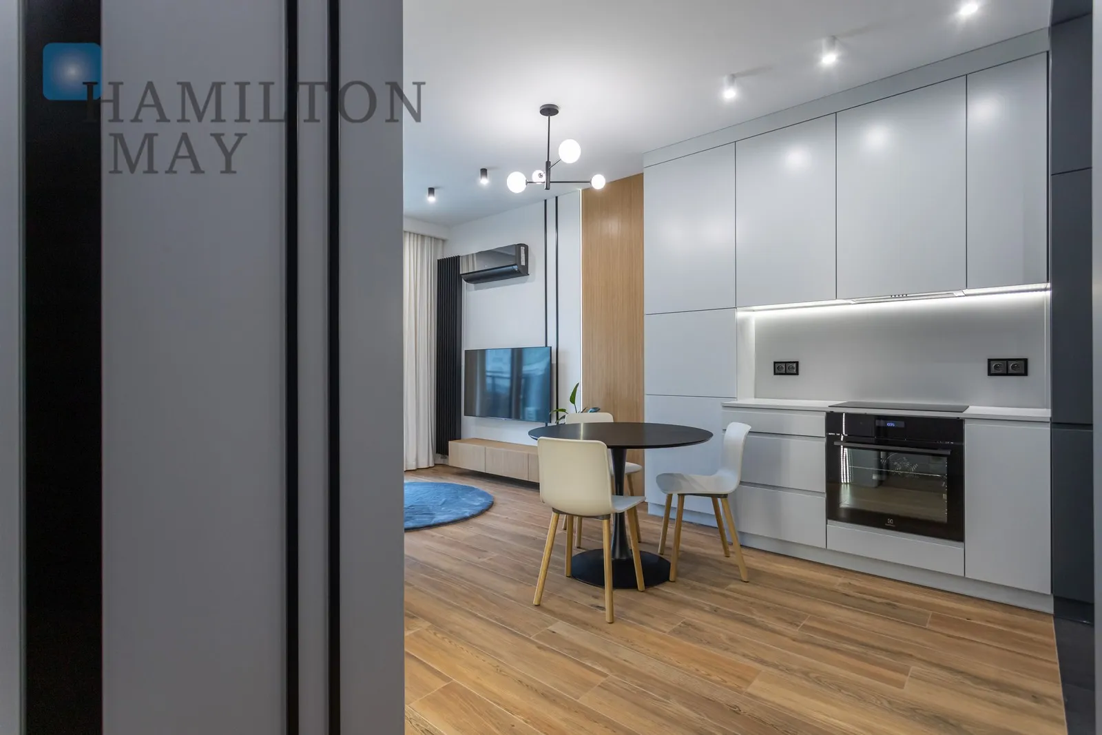 City: Warszawa Street: Waliców Region: Wola Subregion: Mirów Distance to centre: 1.4 km Level: 6 Price: 4900 PLN - slider