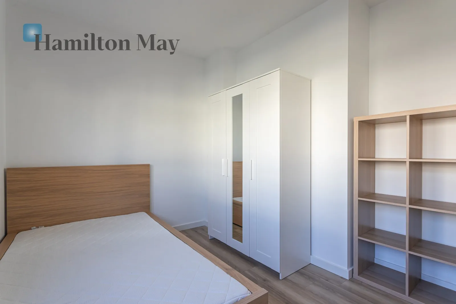 Level: 3 Price: 6250 PLN Bedrooms: 5 Bathrooms: 2 Size: 147m2 Price/m2: 43 PLN - slider