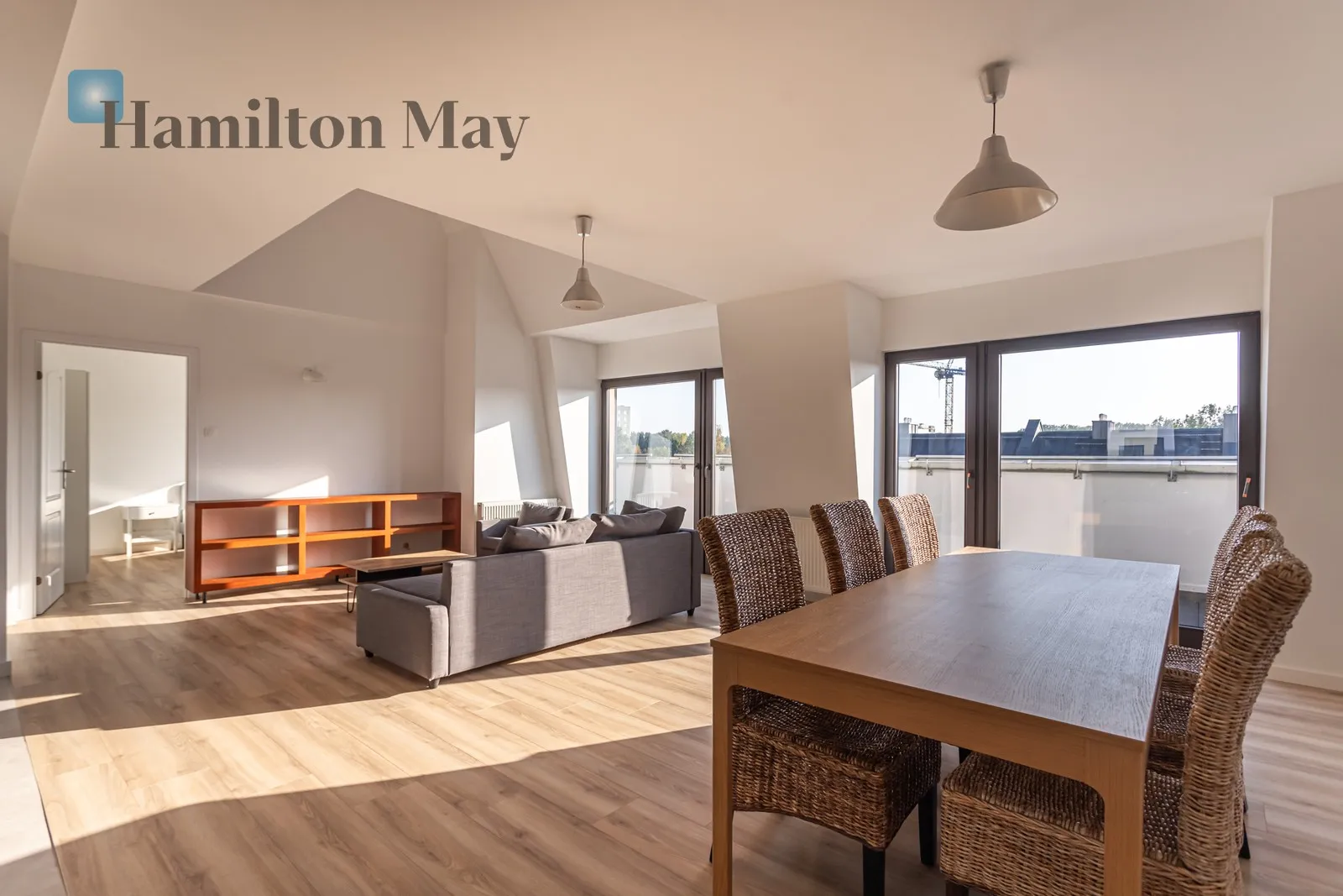 City: Warszawa Street: Światowida Region: Białołęka Subregion: Tarchomin Distance to centre: 10.66 km Level: 3 Price: 6250 PLN Bedrooms: 5 Bathrooms: 2 Size: 147m2 - slider