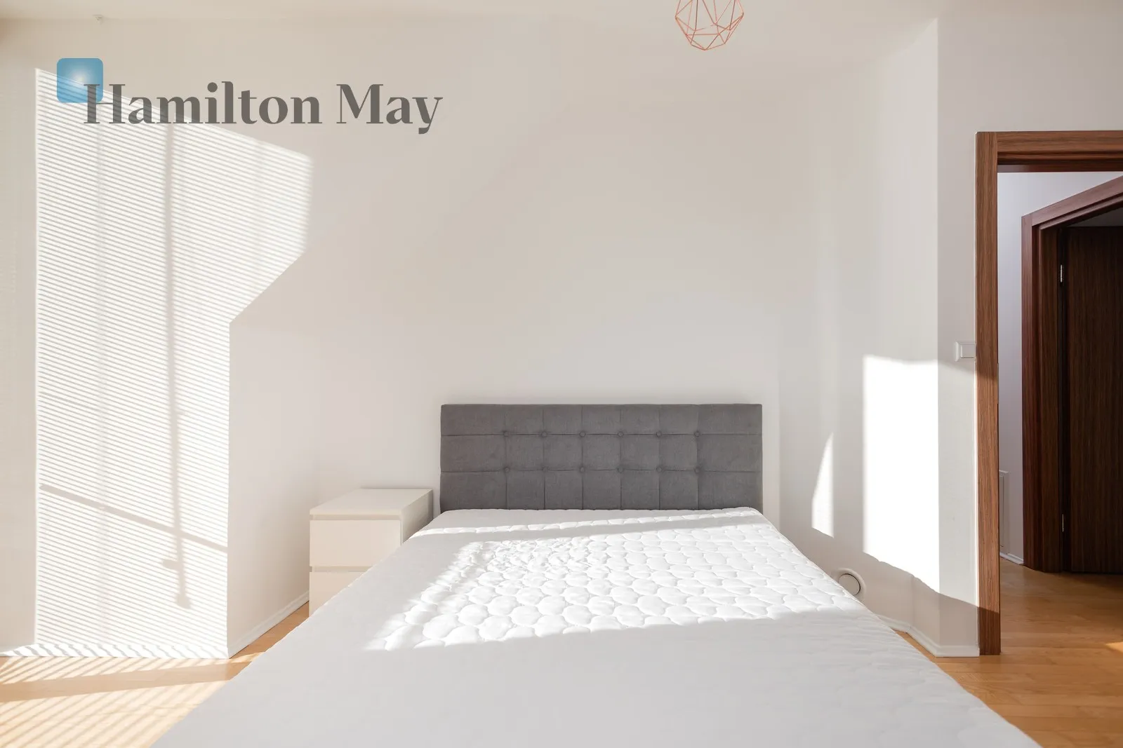 Distance to centre: 13.75 km Level: -9 Price: 9700 PLN Bedrooms: 3 Bathrooms: 2 Plot size: 537m2 - slider