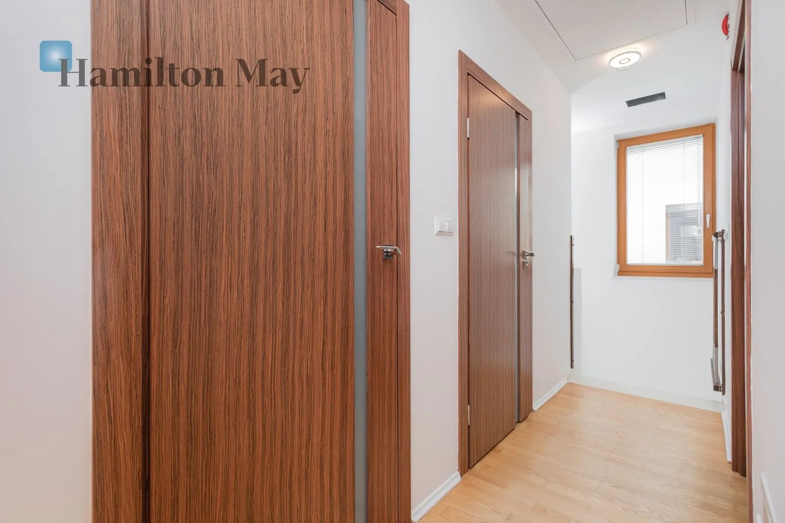 Distance to centre: 13.75 km Level: -9 Price: 9700 PLN Bedrooms: 3 - slider