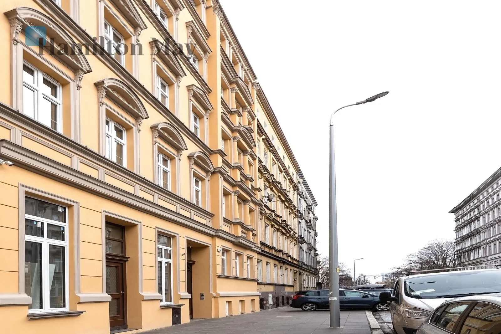 Street: Jęczmienna Region: Stare Miasto Distance to centre: 1.31 km Level: 2 Price: 695000 PLN Bedrooms: 1