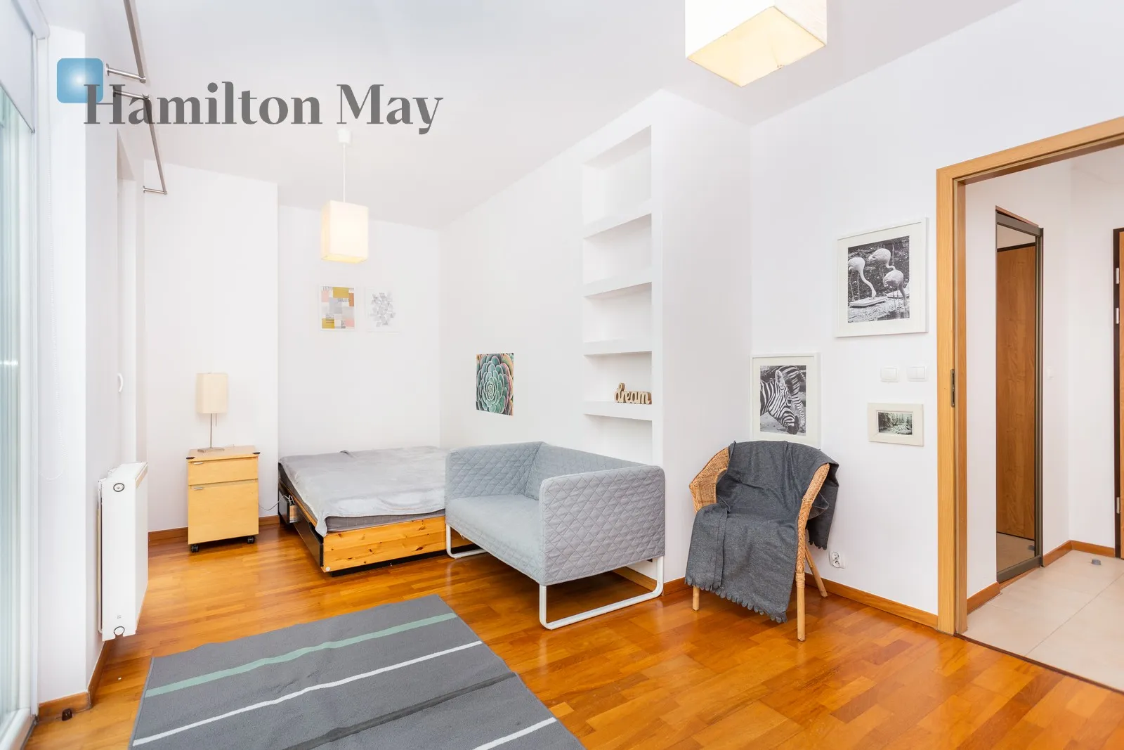 Region: Bronowice Subregion: Bronowice Małe Distance to centre: 3.69 km Level: 7 Price: 2600 PLN Bedrooms: 1 Bathrooms: 1 Size: 56m2 - slider