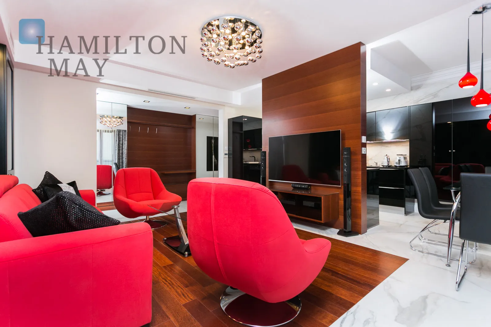 Luxurious and modern 3-bedroom apartment with a garage space in the center of Krakow, Residence Pod Złotym Globem - slider