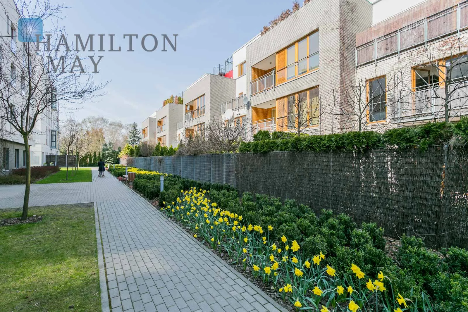 A bright, three-room apartment in the prestigious Eko Park development - slider