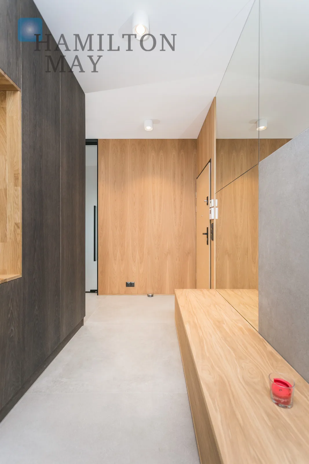 Елегантна 3-кімнатна квартира з терасою в Кроводжі - slider