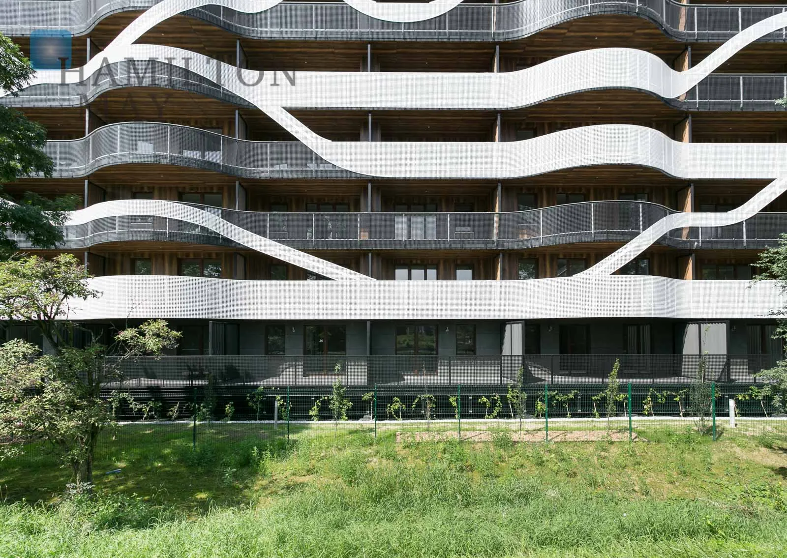 An elegant apartment with a view of the Vistula River in the Pianissimo building - slider