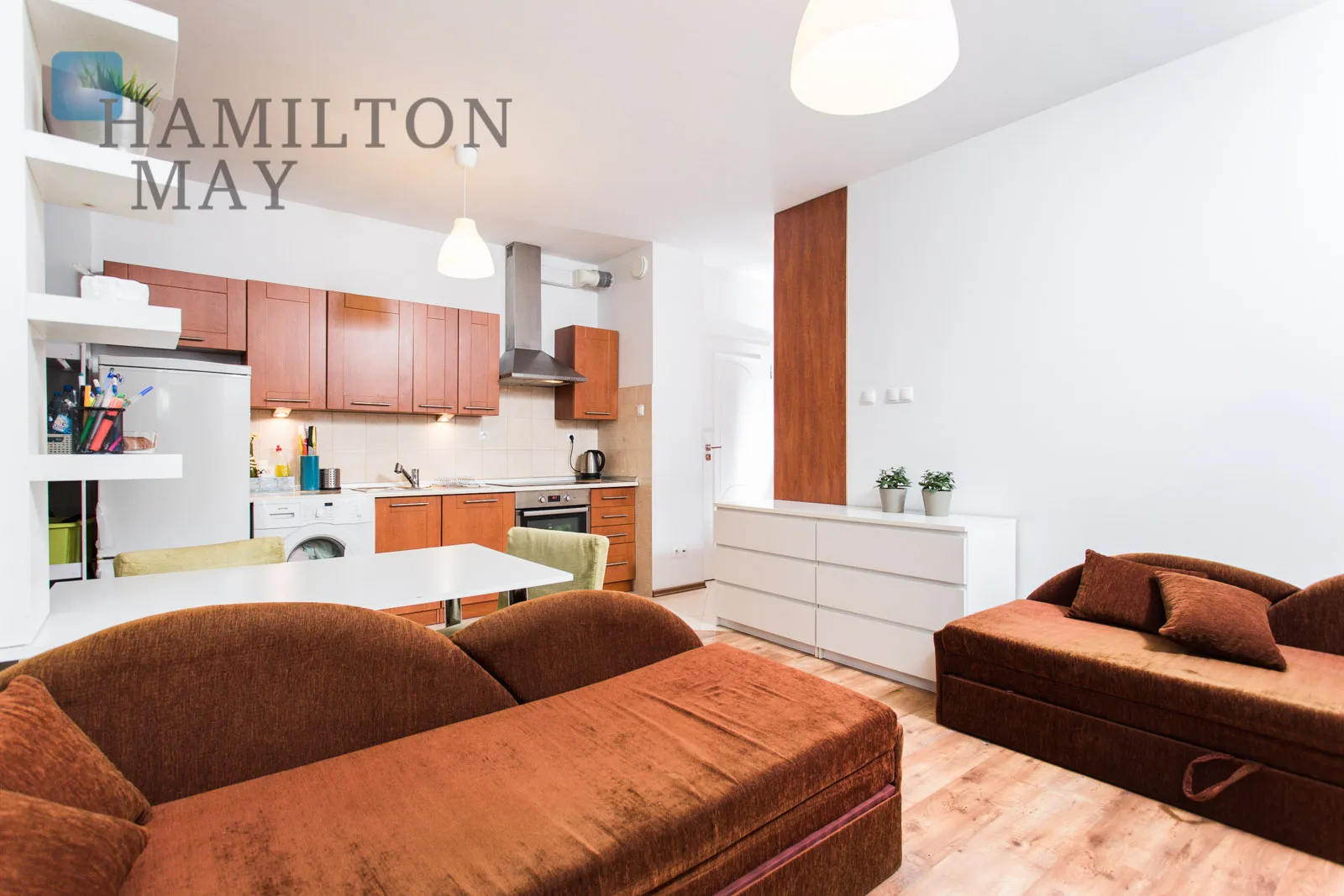 Eleganckie mieszkanie z balkonem i miejscem garażowym - slider