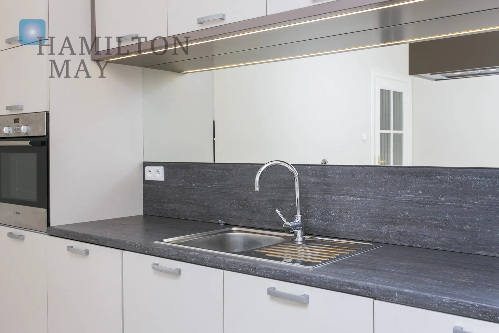 Ексклюзивна трикімнатна квартира в престижному будинку Sarego Residence - slider
