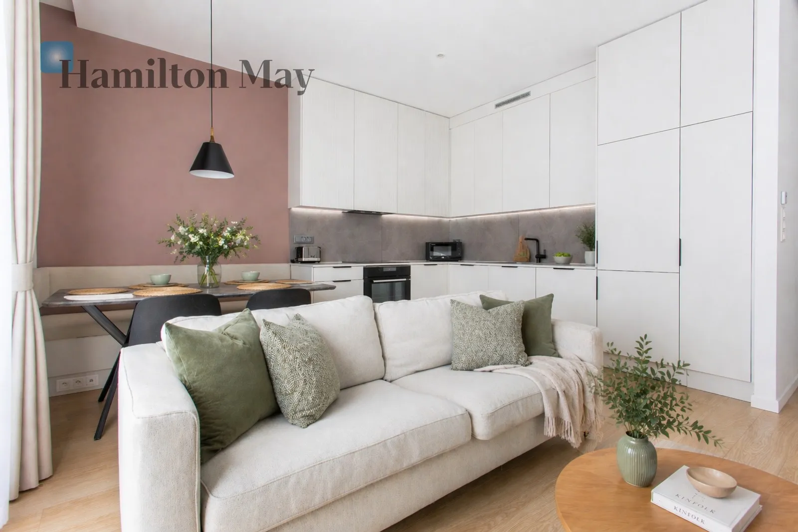 Modern 3-Room Apartment in the prestigious Centreville Development – Wrocław - slider