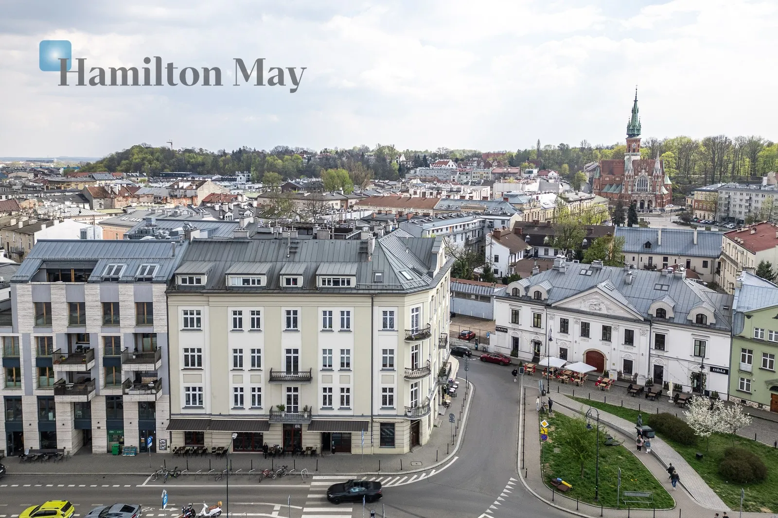 A luxurious apartment in a prestigious tenement house on the Vistula Boulevards - slider