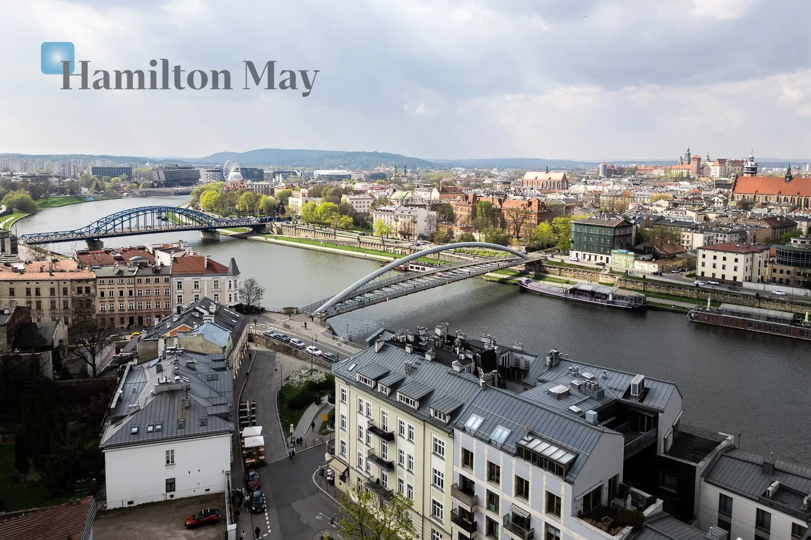 A luxurious apartment in a prestigious tenement house on the Vistula Boulevards - slider