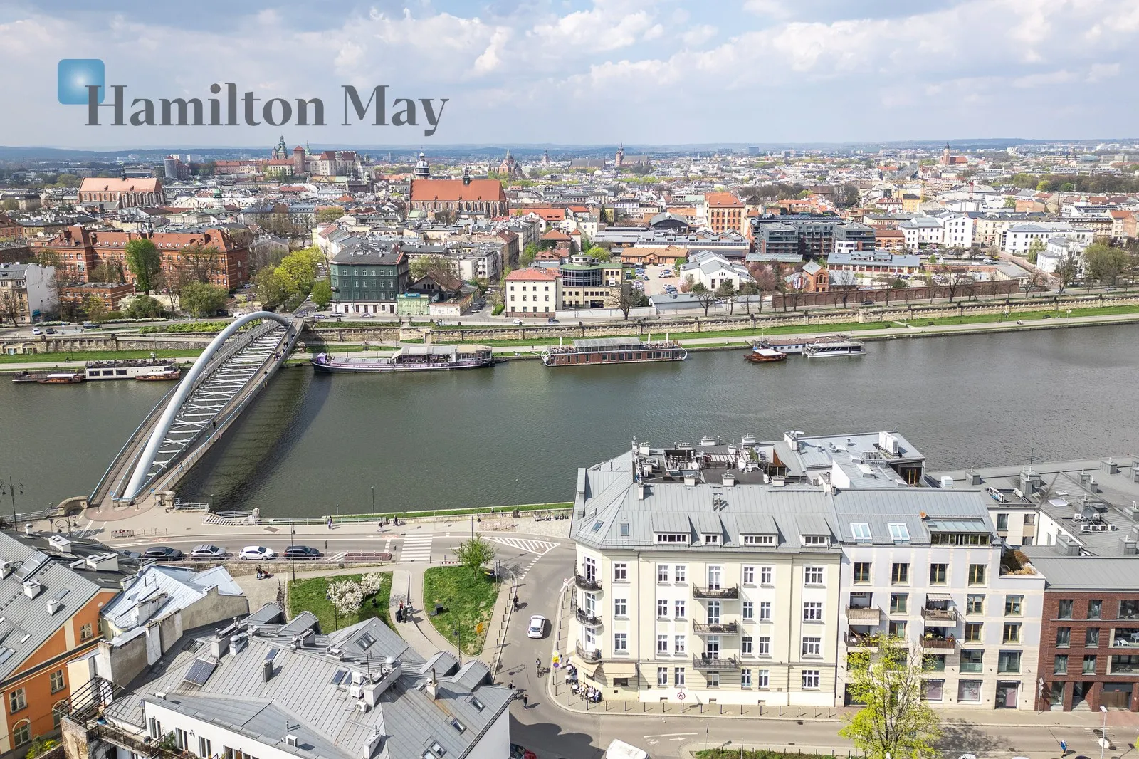 A luxurious apartment in a prestigious tenement house on the Vistula Boulevards - slider