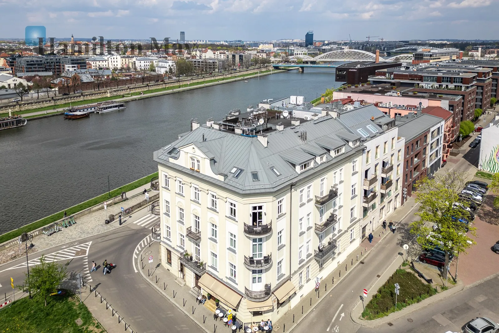 A luxurious apartment in a prestigious tenement house on the Vistula Boulevards - slider