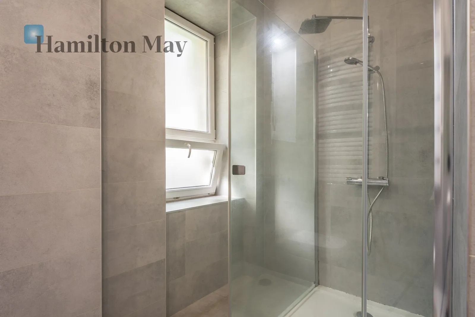 City: Kraków Street: Wielopole Region: Stare Miasto Distance to centre: 0.6 km Level: 1 Price: 4500 PLN - slider