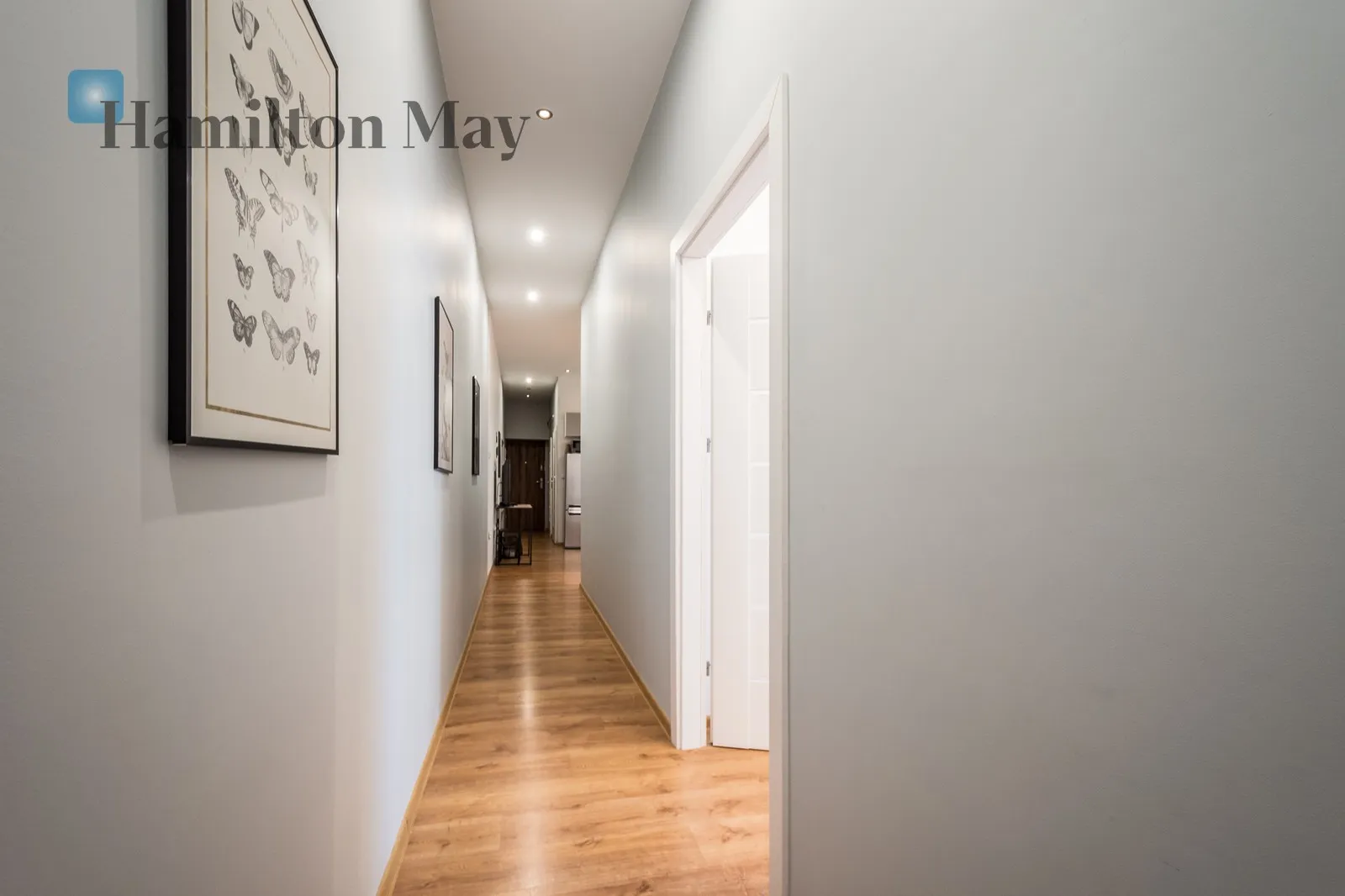 Street: Wielopole Region: Stare Miasto Distance to centre: 0.6 km Level: 1 Price: 4500 PLN - slider