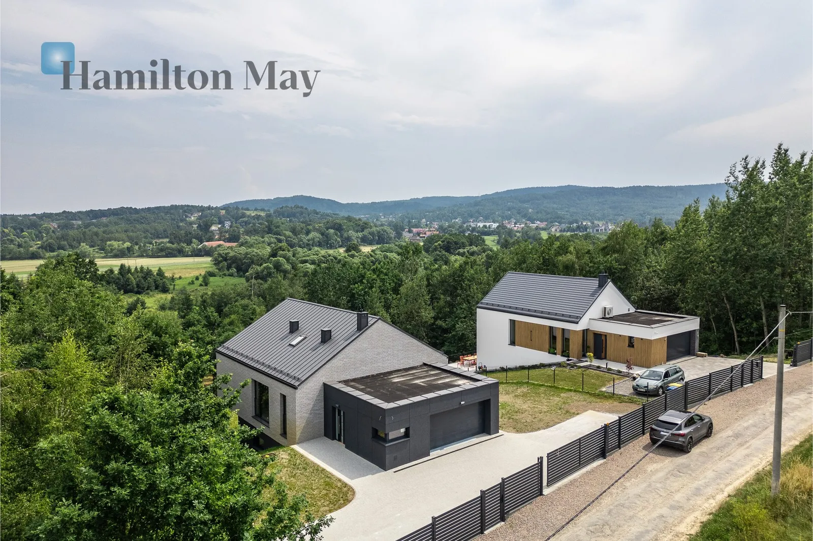 A modern single-family home with a high standard of workmanship – Wola Radziszowska - slider