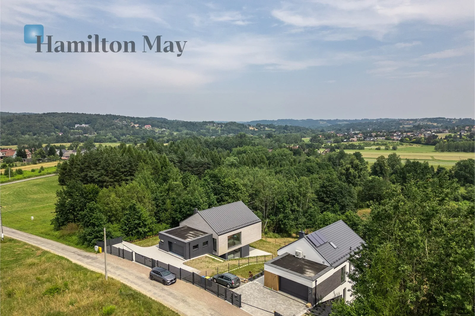 A modern single-family home with a high standard of workmanship – Wola Radziszowska - slider