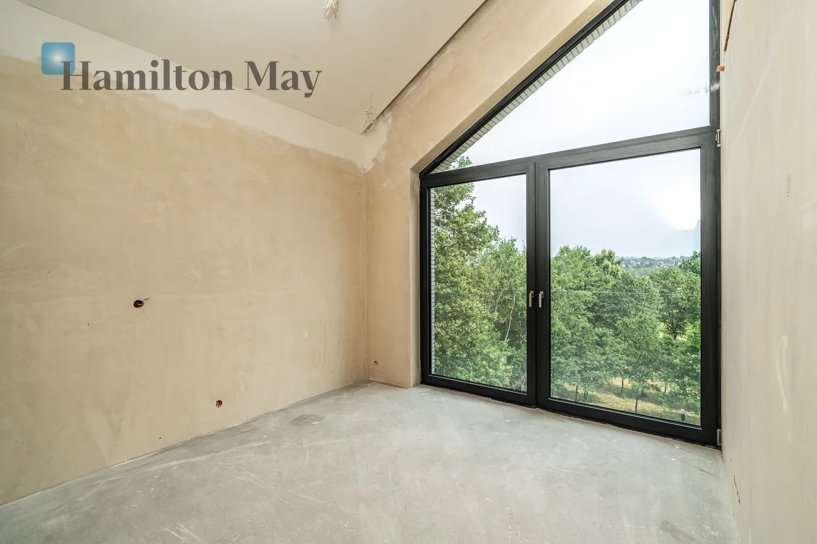 Bedrooms: 4 Bathrooms: 3 Plot size: 5500m2 - slider
