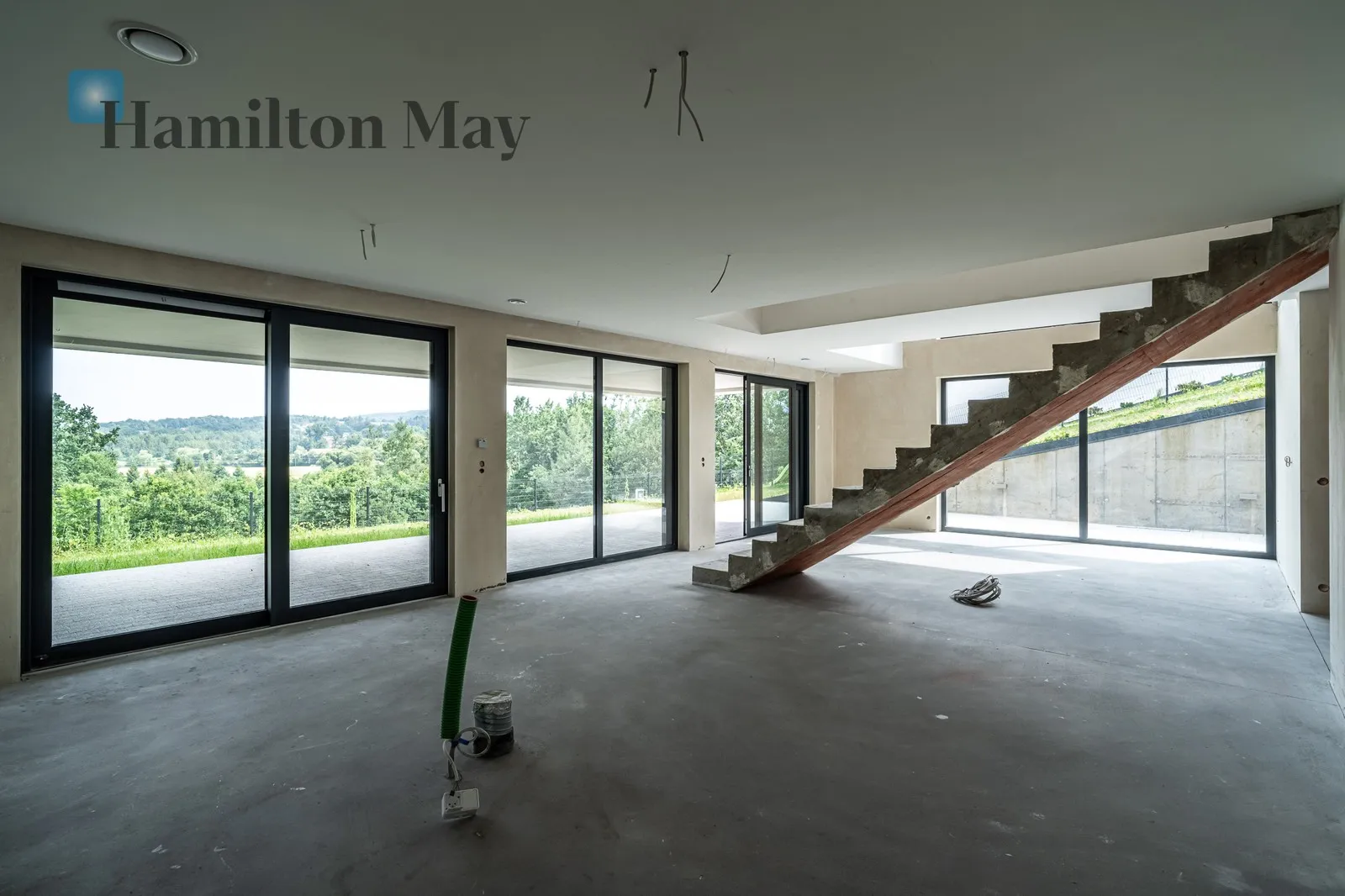 Price: 3650000 PLN Bedrooms: 4 Bathrooms: 3 - slider