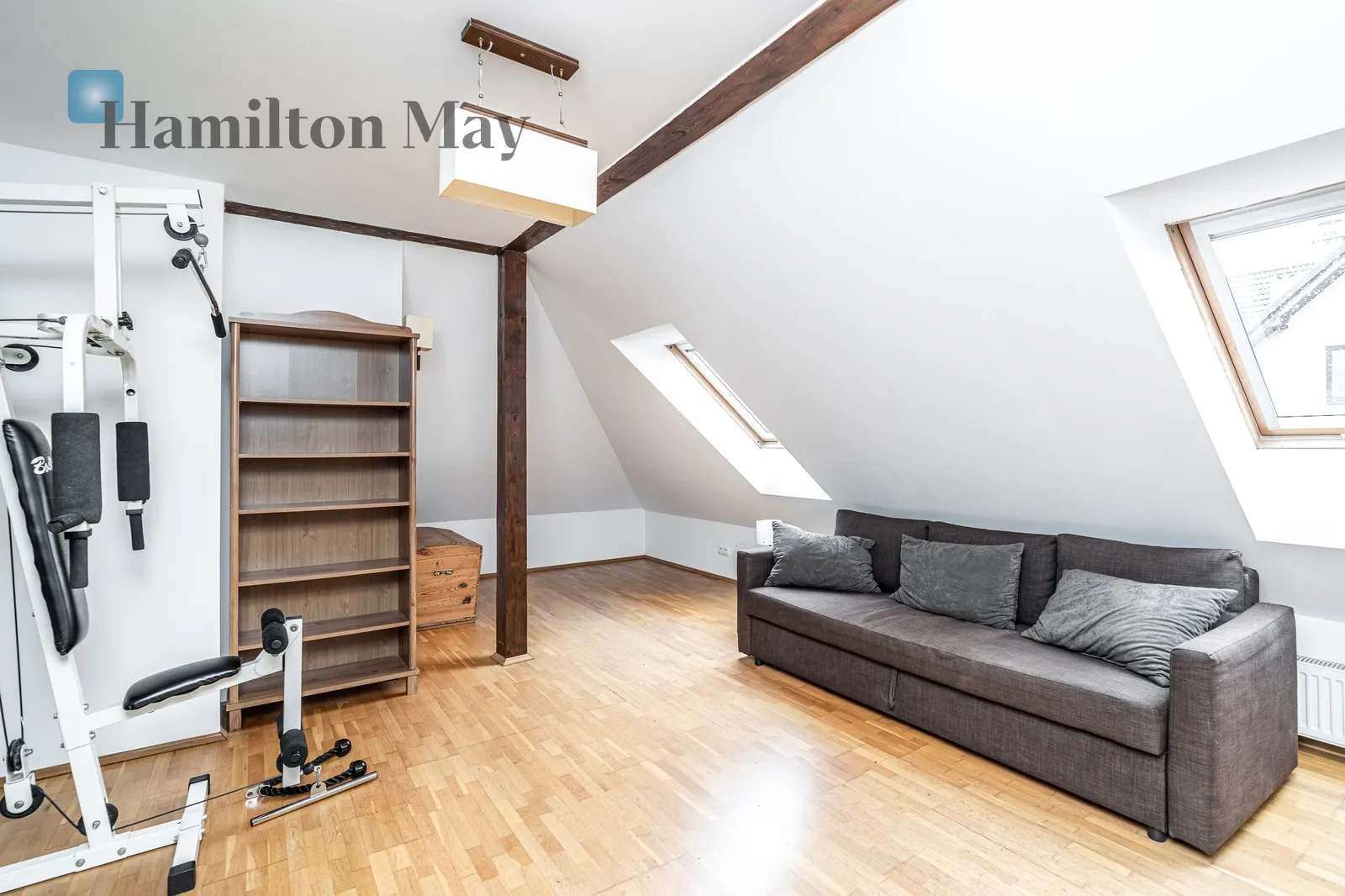 Street: Lasogórska Region: Swoszowice Distance to centre: 7.77 km Level: 1 Price: 5500 PLN Bedrooms: 3 - slider