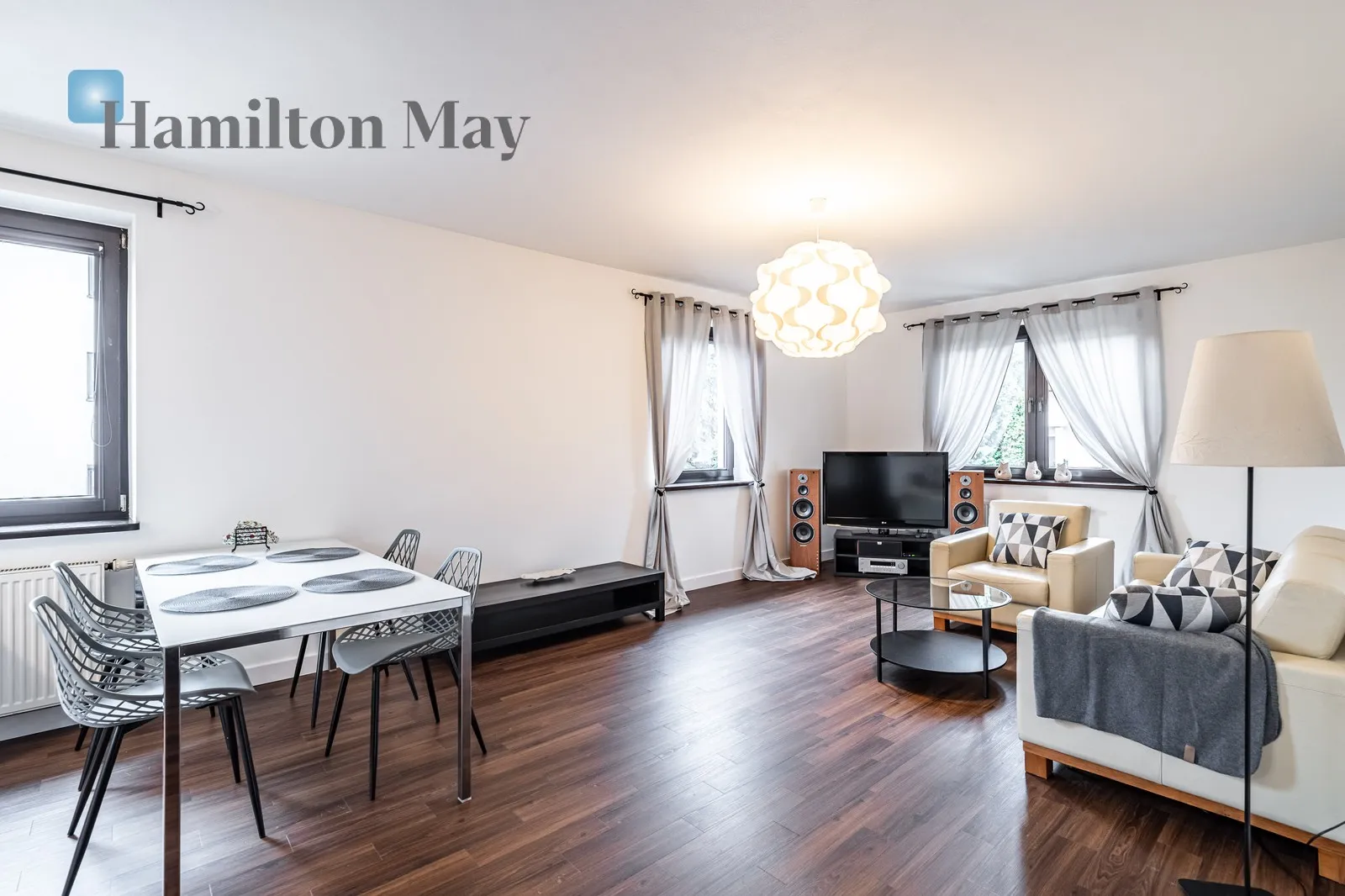 Street: Lasogórska Region: Swoszowice Distance to centre: 7.77 km Level: 1 Price: 5500 PLN Bedrooms: 3 Bathrooms: 2 Size: 108m2 - slider