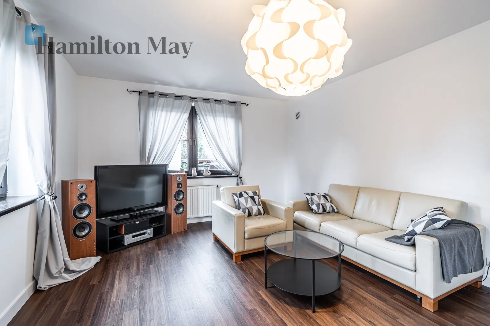 Region: Swoszowice Distance to centre: 7.77 km Level: 1 Price: 5500 PLN Bedrooms: 3 Bathrooms: 2 Size: 108m2 Price/m2: 51 PLN - slider