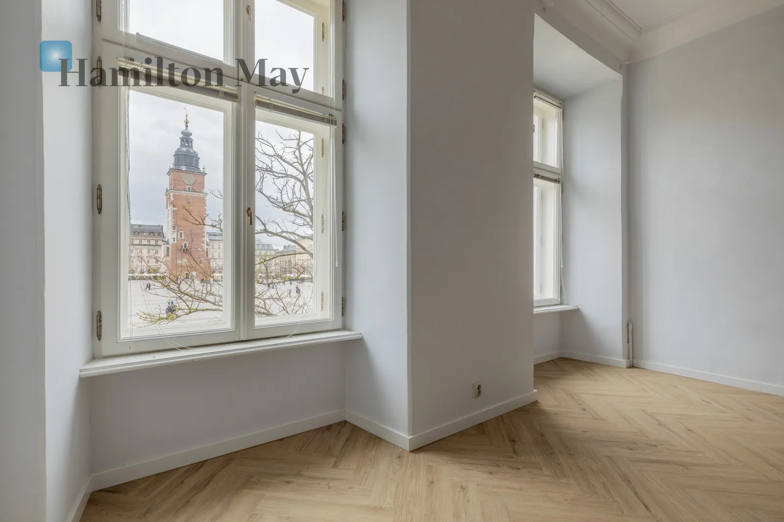 Elegancki lokal z widokiem na Rynek Główny  - slider