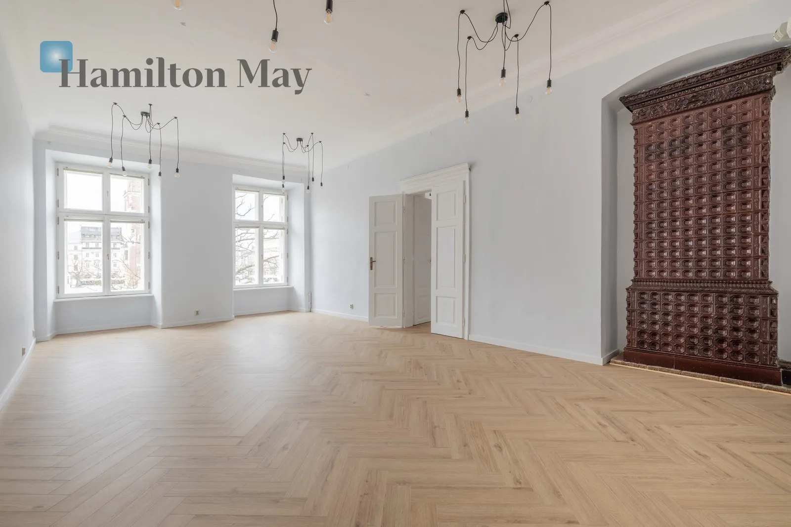 Elegancki lokal z widokiem na Rynek Główny  - slider