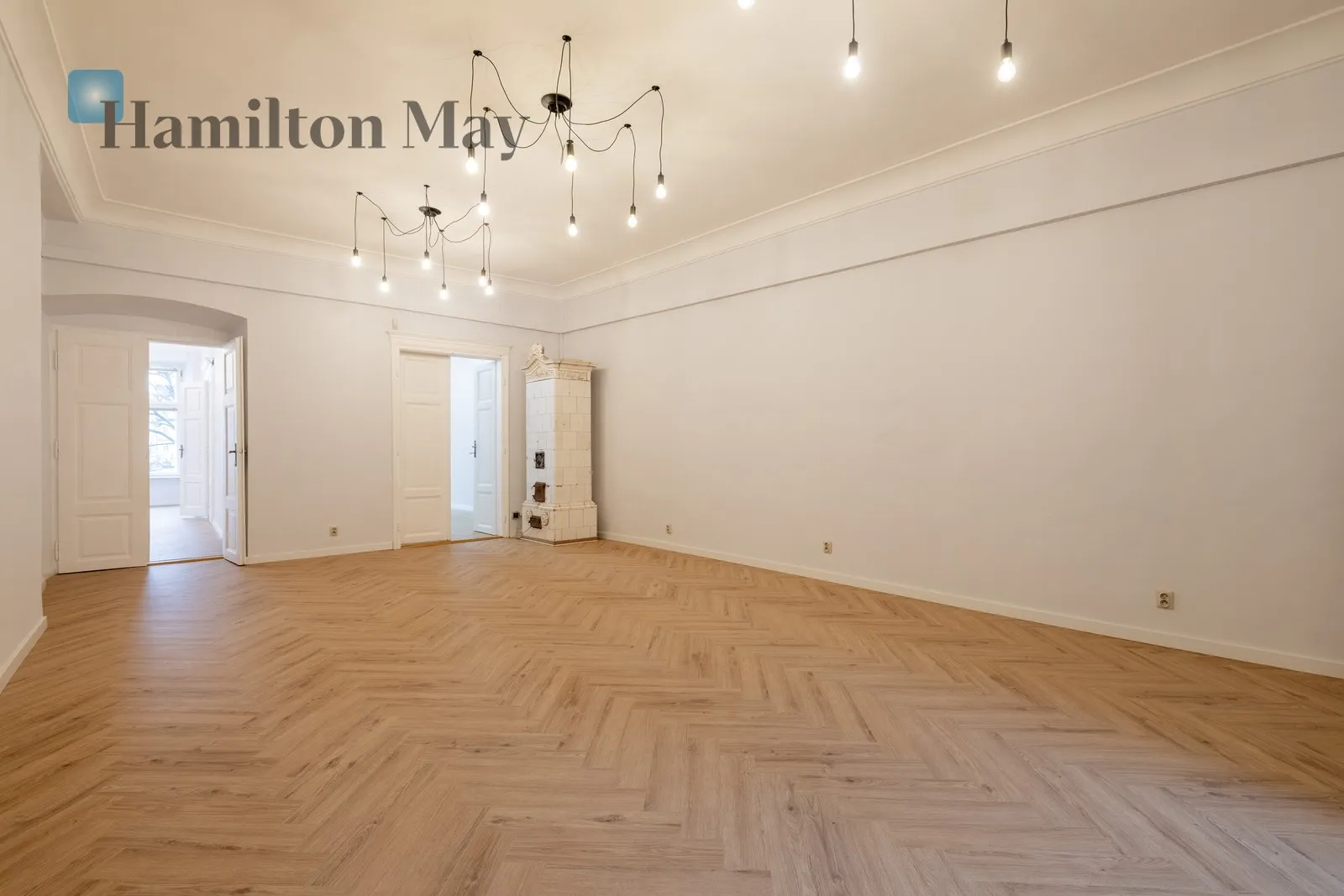 Elegancki lokal z widokiem na Rynek Główny  - slider