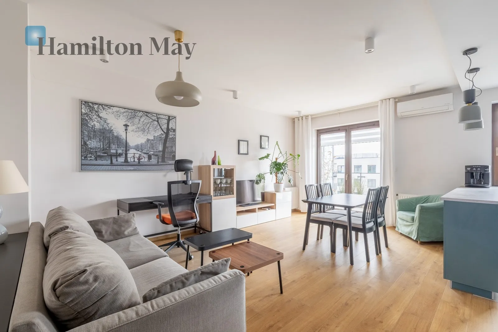 An extraordinary apartment with a large terrace and a beautiful view, in the investment - Dom pod Wilgą - slider