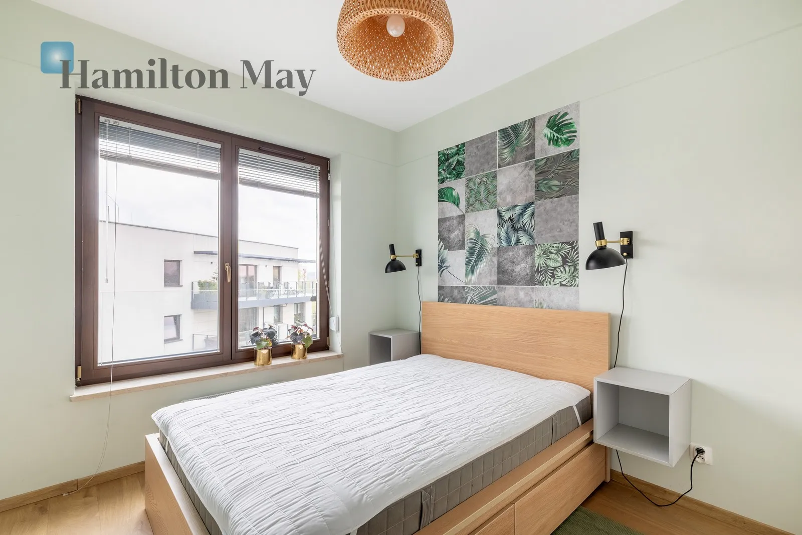 An extraordinary apartment with a large terrace and a beautiful view, in the investment - Dom pod Wilgą - slider