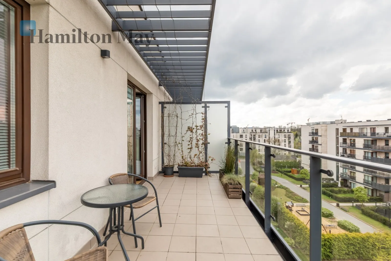 An extraordinary apartment with a large terrace and a beautiful view, in the investment - Dom pod Wilgą - slider