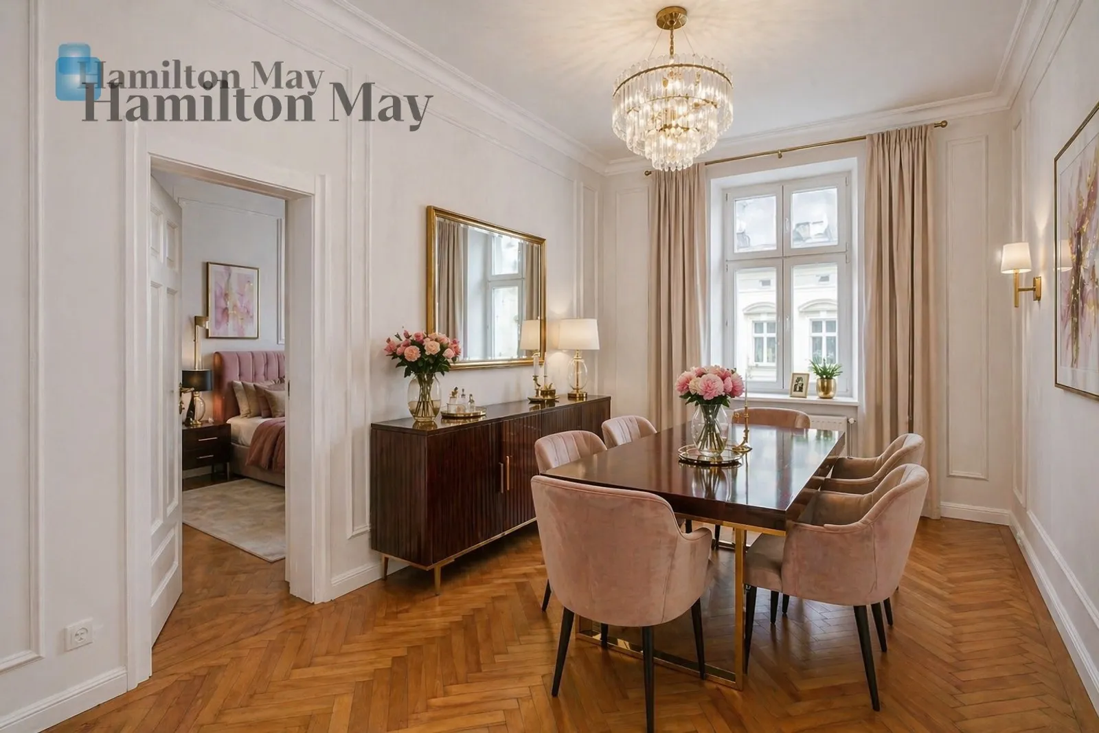 Atmospheric apartment in a tenement house, Old Town - slider