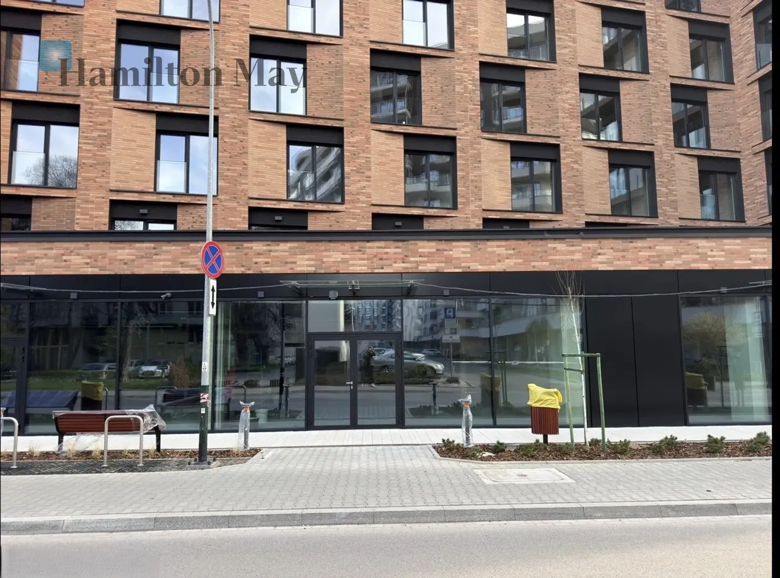 Street: Cystersów Region: Grzegórzki Distance to centre: 2.33 km Price: 12500 PLN Bedrooms: null Bathrooms: null Plot size: nullm2 - slider