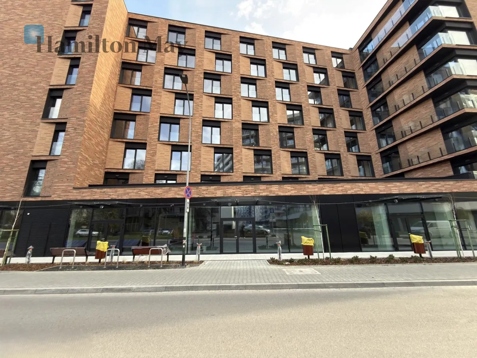 Distance to centre: 2.33 km Price: 12500 PLN Bedrooms: null Bathrooms: null Plot size: nullm2 Layout: null Price/m2: 118 PLN - slider