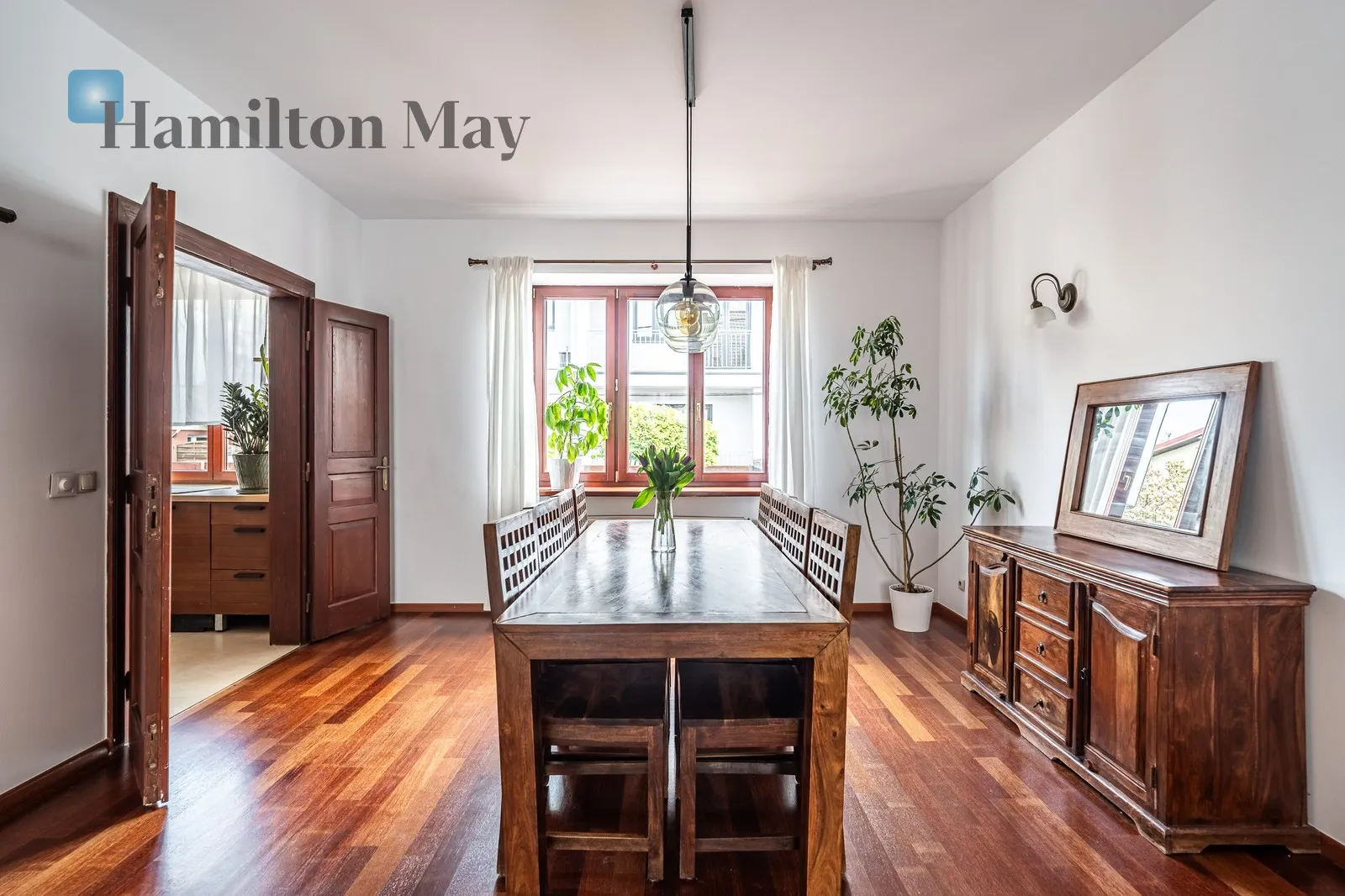 Region: Prądnik Biały Distance to centre: 3.17 km Price: 2900000 PLN Bedrooms: 4 Bathrooms: 3 Plot size: 420m2 Price/m2: 13810 PLN - slider